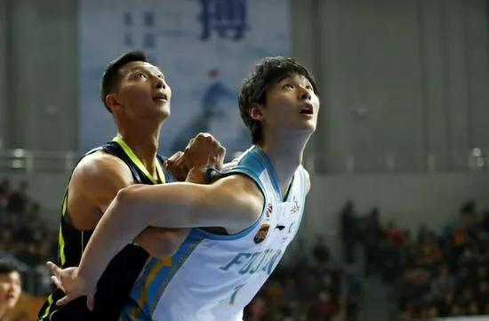 唐斯and王哲林:高低平行線上,進攻天才的無奈與哀嘆 唐斯and王哲林:高低平行線上,進攻天才的無奈與哀嘆