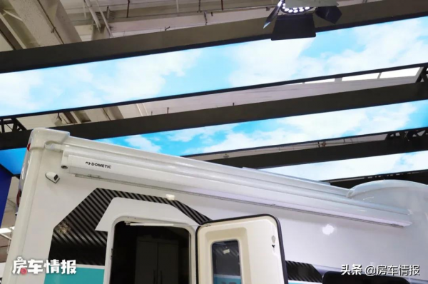 宇通娛樂版房車！首次用大客廳佈局，帶私人影院小孫子不會再無聊