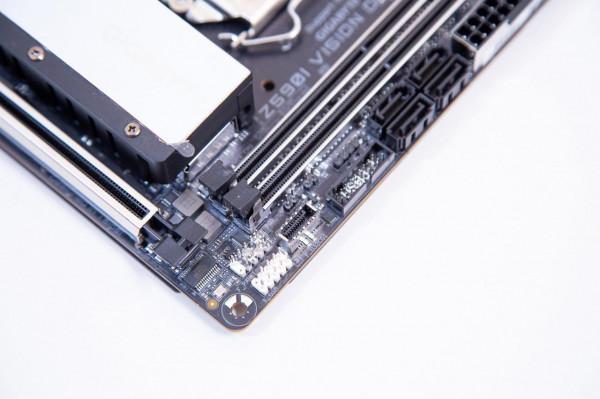 搭建一臺純白主題風格ITX:雙11實用ITX主機搭建分享 搭建一臺純白主題風格ITX:雙11實用ITX主機搭建分享