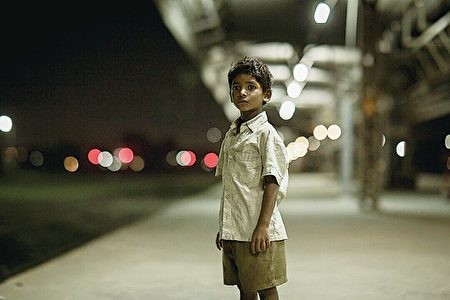 男子5歲時意外走失，25年後靠街景地圖找回家，母親竟在原地等他