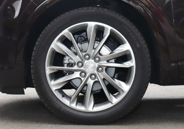 前置四驅也能帶來駕駛樂趣？昂科旗：有技術就是這麼自信