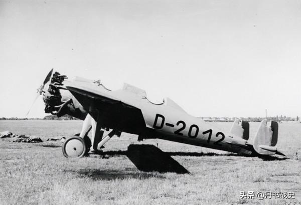 德國K-47雙座戰鬥機，我國曾購買用來抵抗侵略