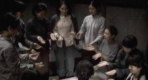 渣滓洞大屠殺唯一倖存女戰士，躲在尿池逃過一劫，後來如何？