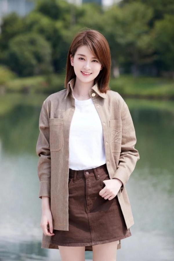 喬欣，膚白貌美的她，妥妥的氣質女神