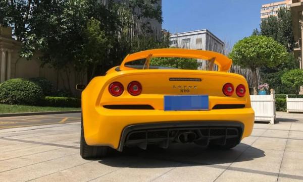 她讓你1秒忘記法拉利！高配5系的錢就能買超跑？