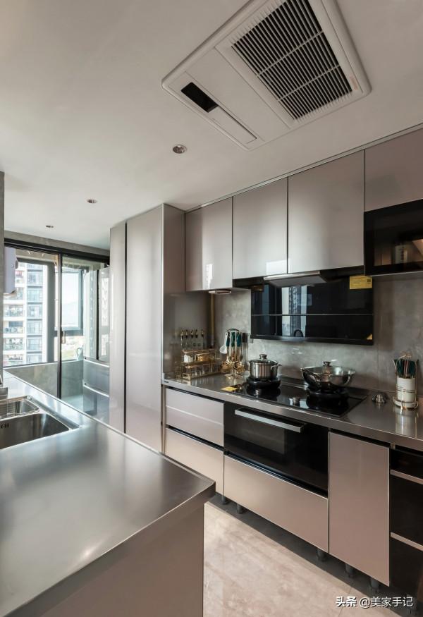 這是我見過最高階的家,巧用黑白灰,裝出大宅範,太驚豔了!曬曬 這是我見過最高階的家,巧用黑白灰,裝出大宅範,太驚豔了!曬曬