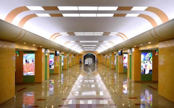 朝鮮新裝修的地鐵