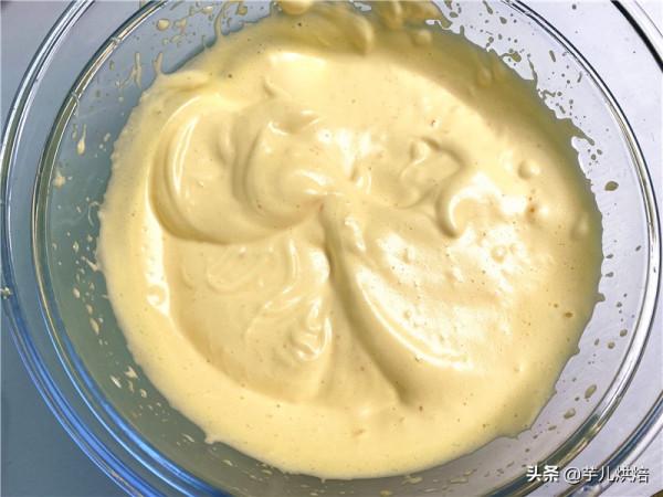 簡單快速的海綿紙杯蛋糕，鬆軟可口，不開裂不塌陷，一次成功