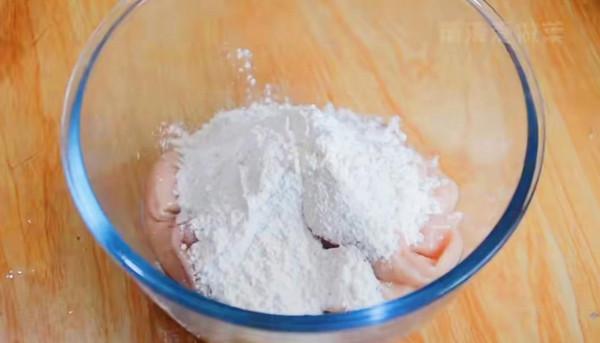 大廚分享：大腸炒酸菜的經典做法，大人小孩一次連吃3大碗米飯