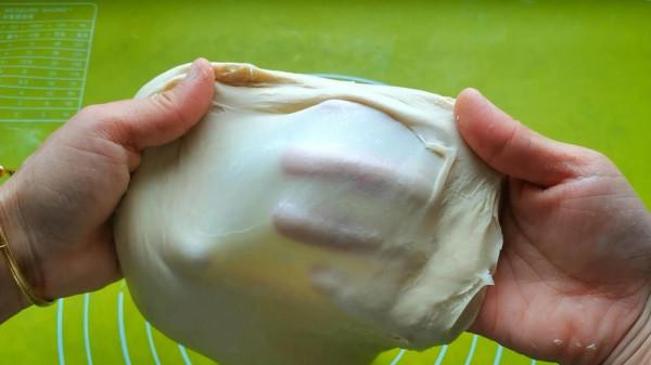 香甜鬆軟的蜂蜜小麵包，配牛奶和雞蛋，上班上學的早餐都不用愁了