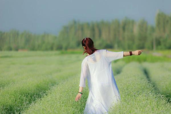 女人到了中年，一別生氣，二別哭窮