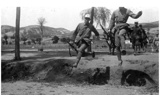 05年宋任窮彌留之際,同女兒宋勤留下遺願:我死後替我祭奠肖永智 05年宋任窮彌留之際,同女兒宋勤留下遺願:我死後替我祭奠肖永智