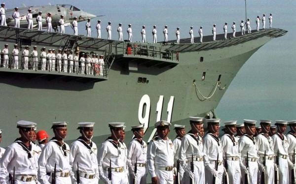 &OpenCurlyDoubleQuote;差克里&CenterDot;納呂貝特&rdquo;號航空母艦圖集（70圖）