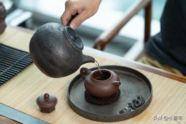 別對你的紫砂壺忽冷忽熱，否則它就要“裂開”了