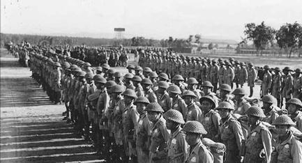 尼赫魯向美求援後，調3萬兵力再襲邊境，丁盛少將下令：關門打狗