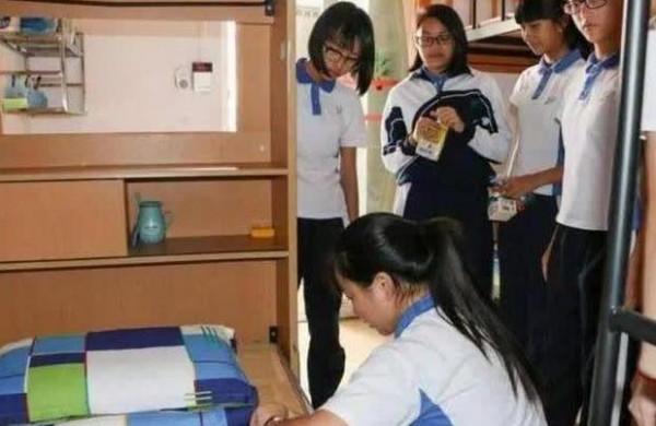 高考結束後才發現，高中“住校”跟“不住校”區別很大，可別選錯