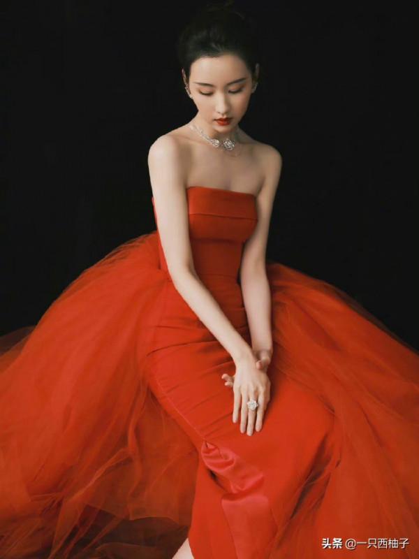 Angelababy、佟麗婭、鞏俐、周冬雨現身北京電影節，紅毯上誰最美