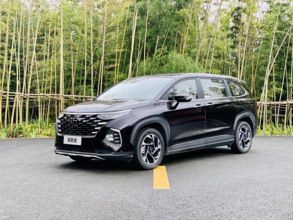 試駕庫斯途:家用細節太豐富,原來MPV可以這樣用 試駕庫斯途:家用細節太豐富,原來MPV可以這樣用