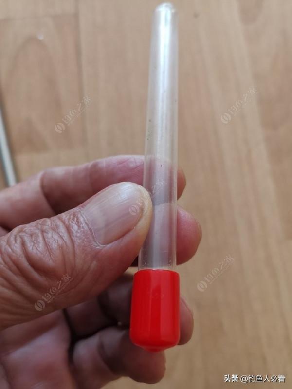 小物件巧構思細雕琢做成一個多功能的小釣具