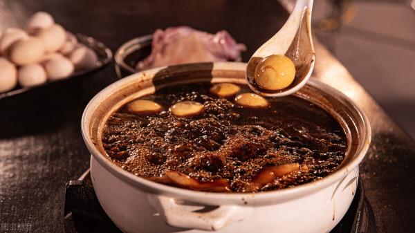 廣東名菜豬腳姜這樣做，豬腳軟糯Q彈，姜不辣口