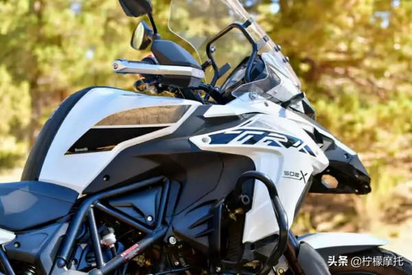 2021款貝納利TRK 502 X評測：義大利摩托車​
