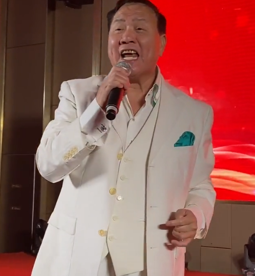 影帝萬梓良的坎坷人生，和他深愛過的三個女神