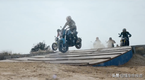 新車 &vert; 不只有寶馬、川崎，春節檔電影《四海》還有這些摩托車身影