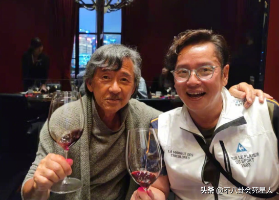 癱瘓靠救濟，老來得子，定居國外，9位香港歌壇天王命運大不同