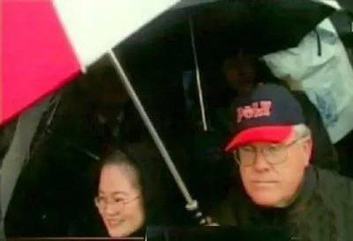 中方購買的波音專機發現竊聽裝置，FBI做賊心虛，搞出滑稽大案