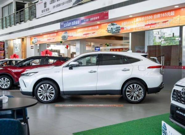 一汽豐田凌放：是“精裝”榮放，還是“簡裝”雷克薩斯RX？