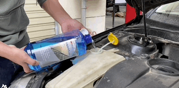 價格相差10倍的防凍玻璃水,區別在哪?師兄實測給你看 價格相差10倍的防凍玻璃水,區別在哪?師兄實測給你看