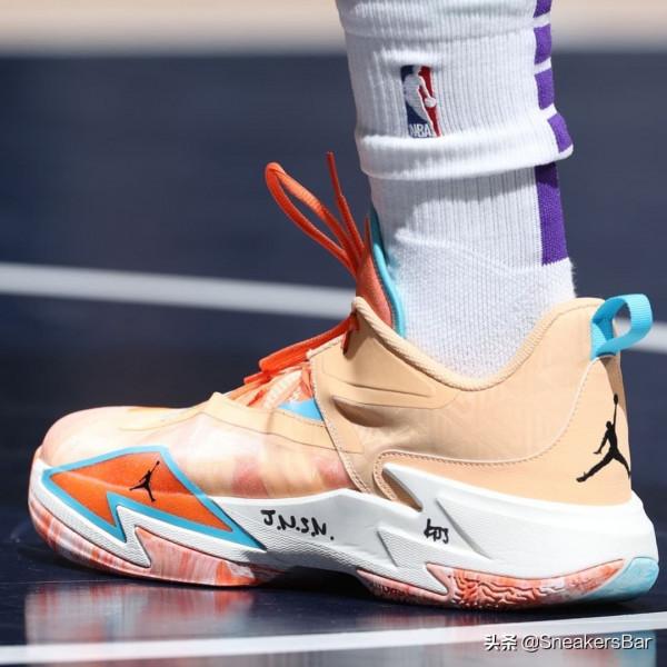 每日NBA球星上腳球鞋(12月18日) 每日NBA球星上腳球鞋(12月18日)