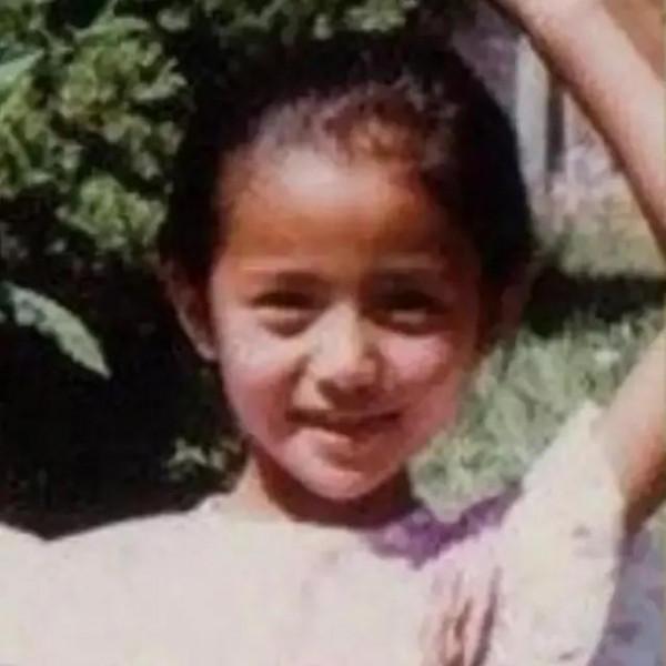 能看出來這些都是哪個女星小時候嗎？看出來的評論區告訴我