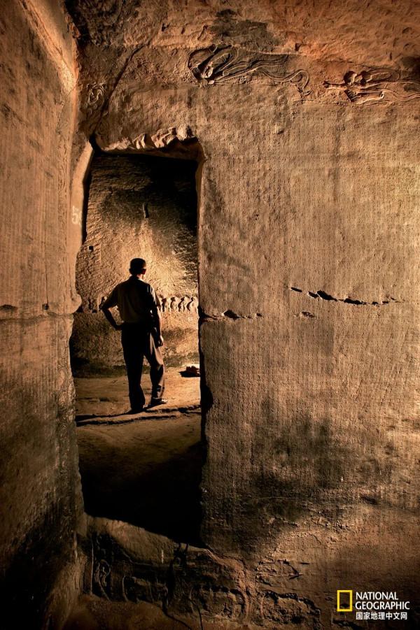 巴蜀石窟,永遠的神 巴蜀石窟,永遠的神