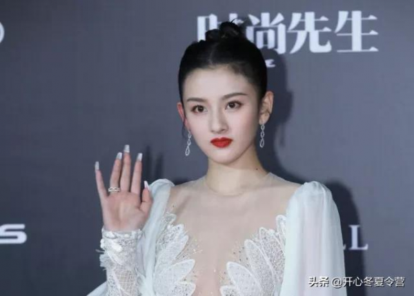 98年宋祖兒悄悄當媽？被嘲長殘的“小張柏芝”，這次離婚被怒贊