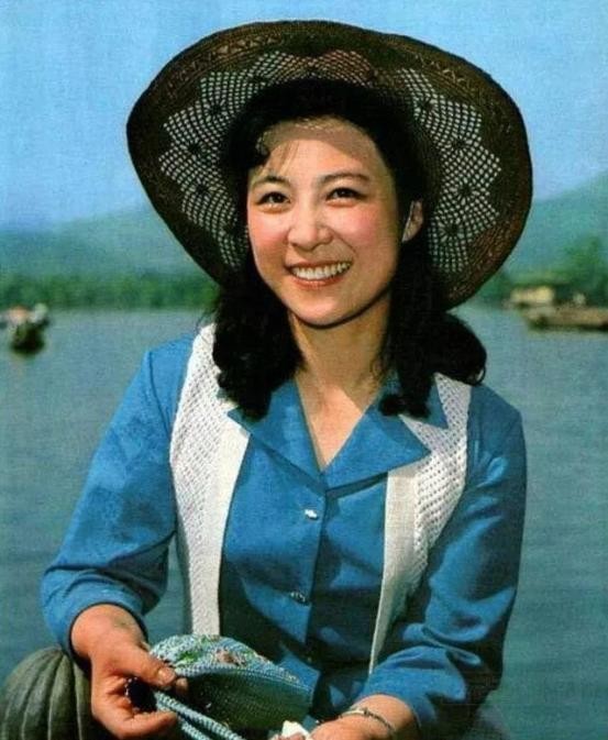 72歲老戲骨王馥荔：巔峰時選擇結婚做顧家媽媽，今兒子是她的驕傲