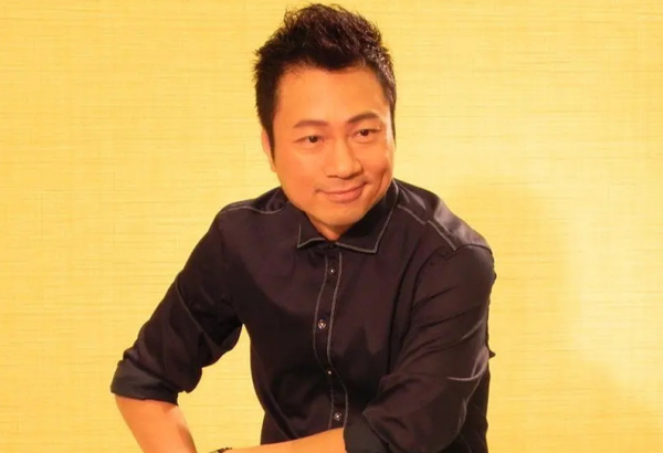 黎耀祥夫婦為愛子慶生,24歲兒子眉眼像極了老爸,已全家移居內地 黎耀祥夫婦為愛子慶生,24歲兒子眉眼像極了老爸,已全家移居內地