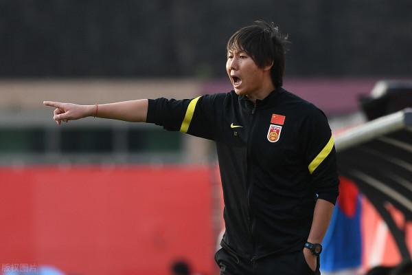 李鐵國足生涯回顧:熱身10場全勝,40強賽4勝出線12強賽成滑鐵盧 李鐵國足生涯回顧:熱身10場全勝,40強賽4勝出線12強賽成滑鐵盧