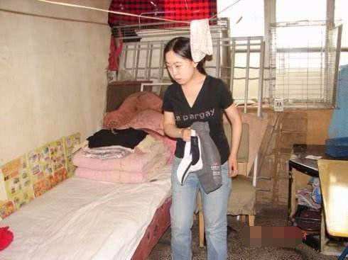 楊麗娟：追星13年逼父跳海，醒悟得太晚，毀了自己一輩子