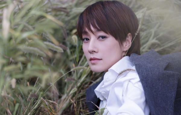 45歲的馬伊琍，用了22年尋愛，卻在同一種男人身上栽了兩次