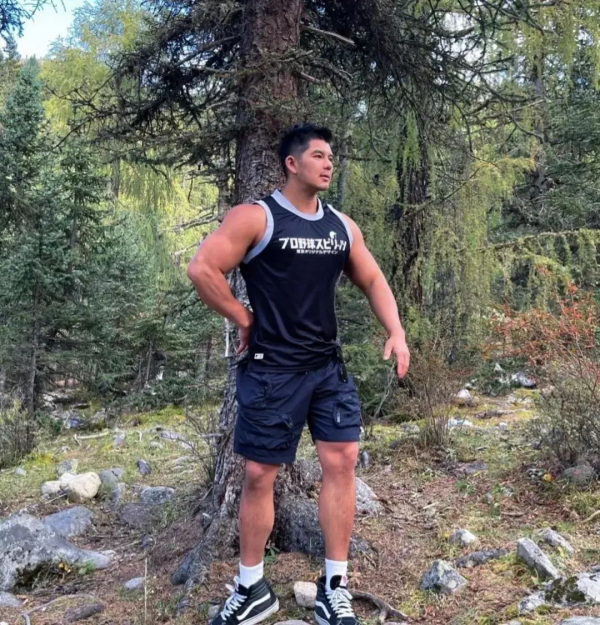 藏區“肌肉菩薩”火爆全網,網友看完照片卻大罵:吃藥吃出來的 藏區“肌肉菩薩”火爆全網,網友看完照片卻大罵:吃藥吃出來的