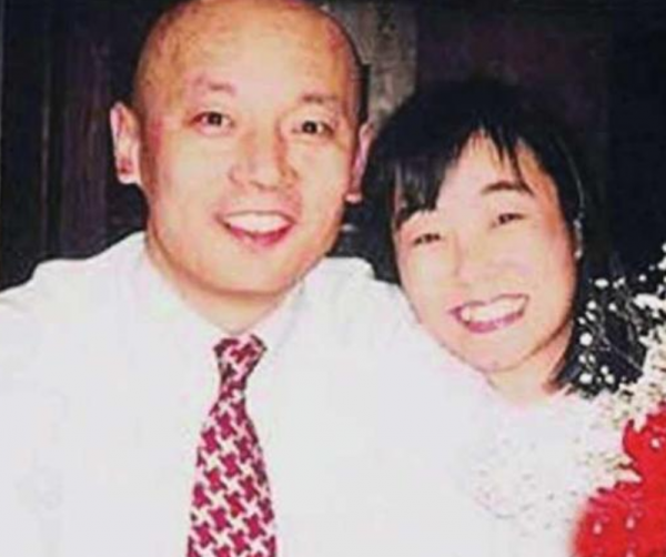 這10位男演員才叫始終如一，沒有緋聞，各個都是不忘初心的好丈夫