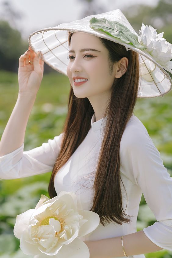 1000元人民幣兌換338萬越南盾，看看當地美女能帶我去哪