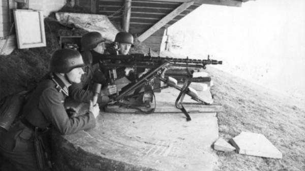 迪耶普潰敗：加拿大老兵錐心之痛，海灘遍佈裹屍布，戰損率達71%