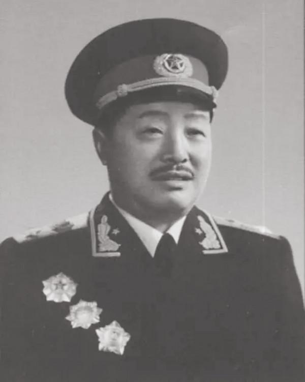 1967年過後，有兩大軍區降為省級軍區，司令員都換成了誰？