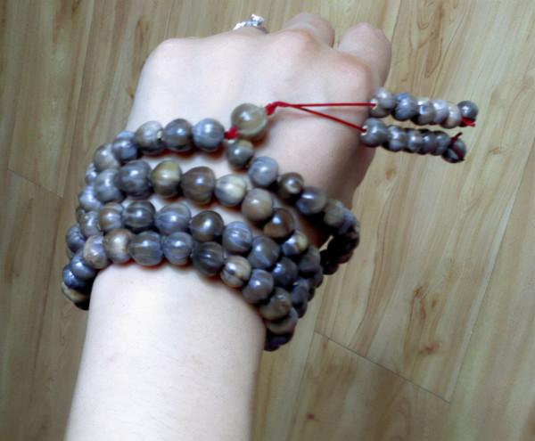 俗稱“來尿珠”，兒時用它做門簾子，還記得嗎？現在的價值可不低