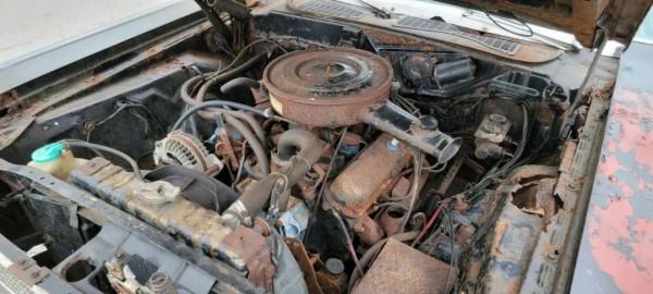 1970年的道奇挑戰者，塵封34年後在廢棄舊車庫裡被發現