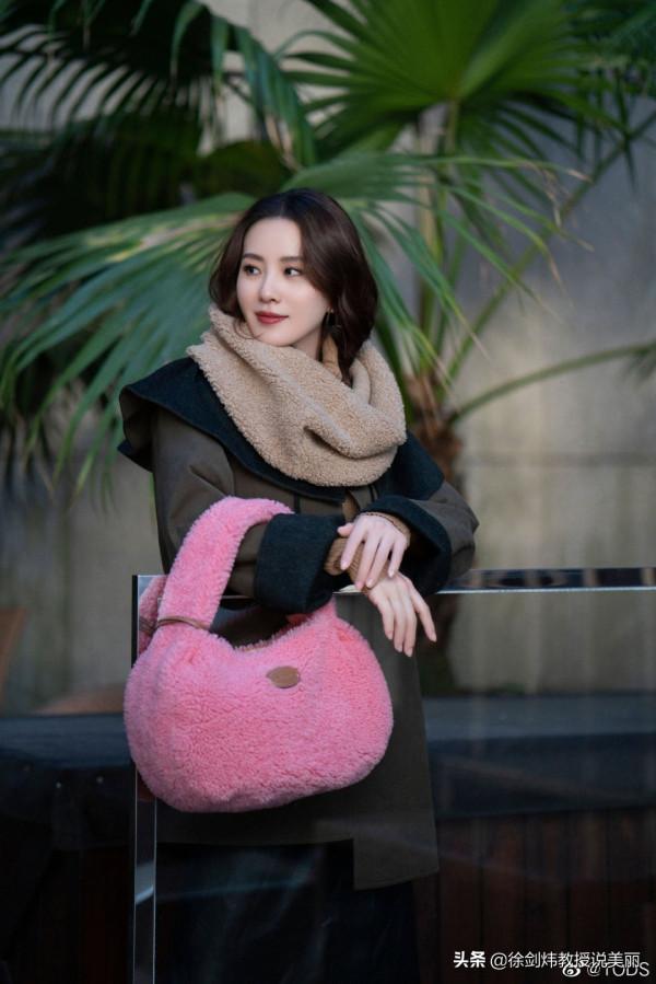 劉詩詩這臉這身材真的是絕啦溫溫柔柔的 劉詩詩這臉這身材真的是絕啦溫溫柔柔的