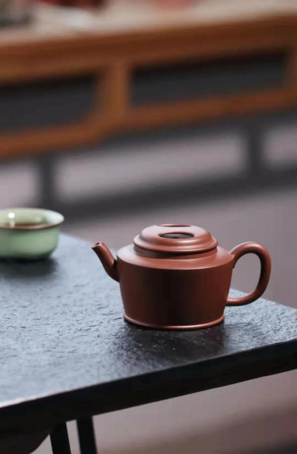 直筒牛蓋壺，紫泥