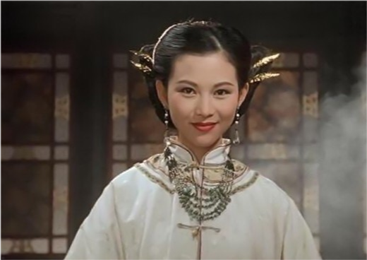 女明星年輕時的顏值，孫儷不輸蔣勤勤，劉雪華像真人洋娃娃